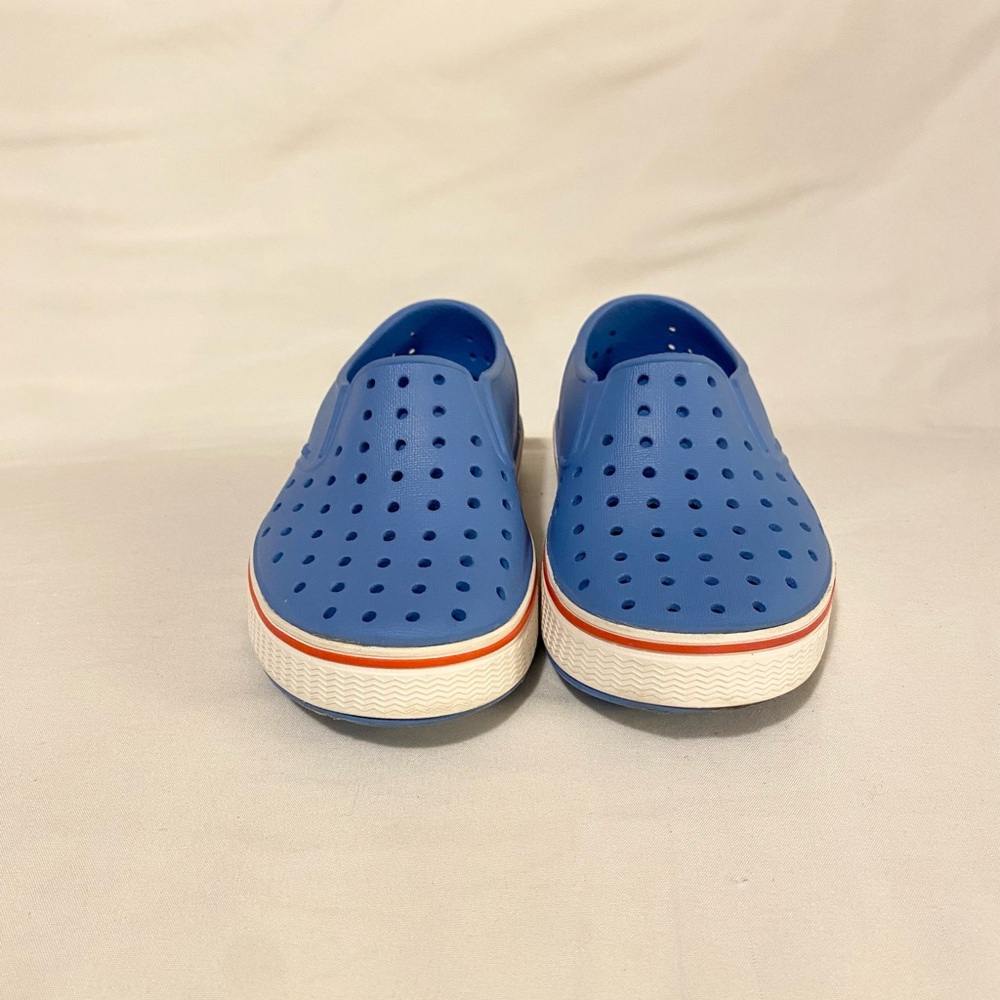 Native toddler slip-op shoe (Miles), Size 9, Blue, Used/Great condition